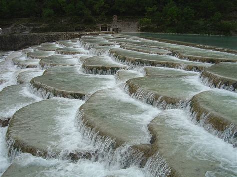  白水江！一線貫通漢中歷史的河流奇觀