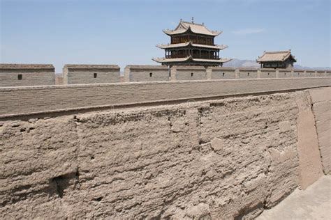 嘉峪關古堡，雄偉壯觀的歷史遺跡！